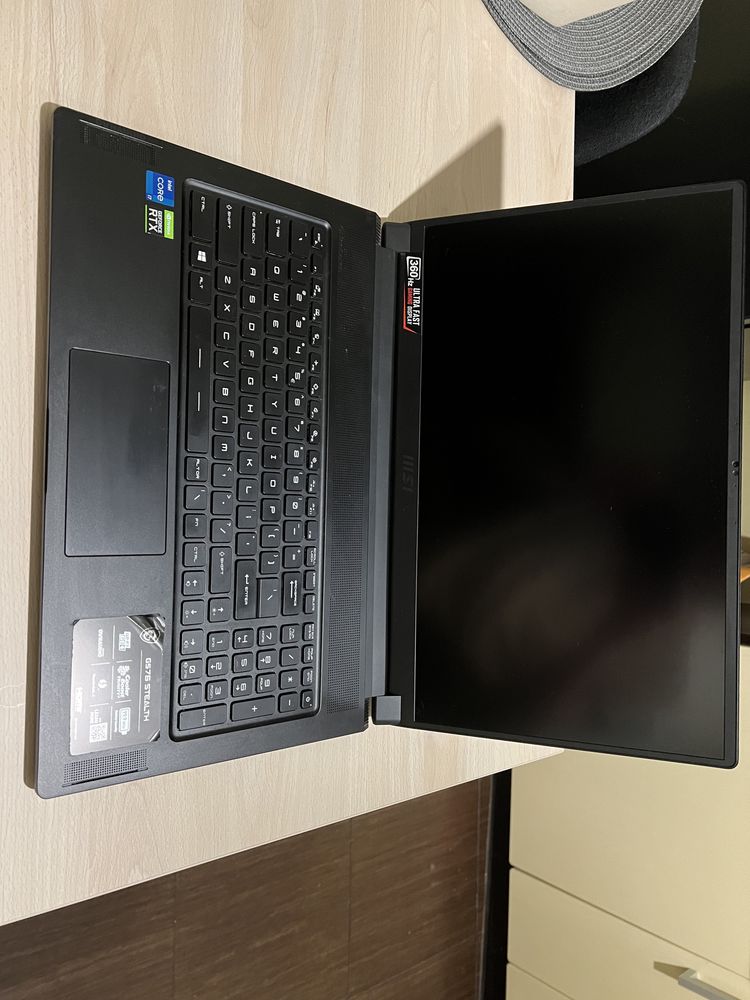 Laptop gamingowy MSI, Intel i7-11800H, RTX 3080, 32GB Ram, SSD 2TB