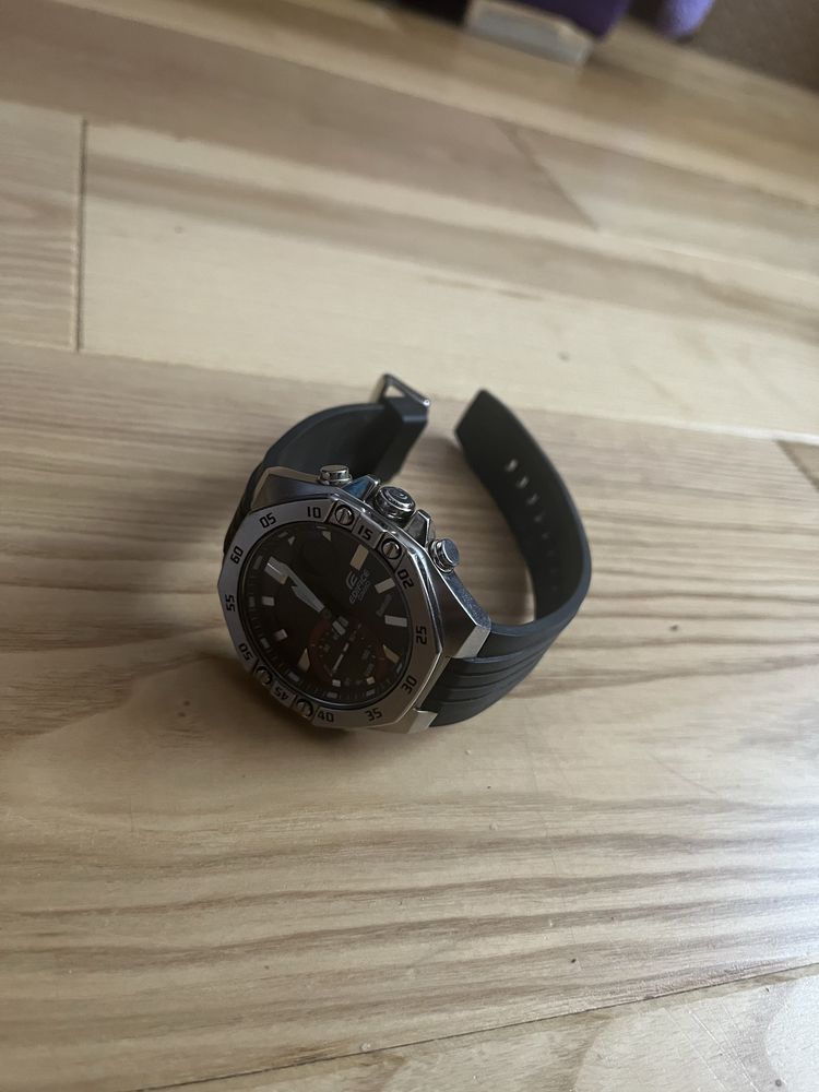 Zegarek Casio ECB-10
