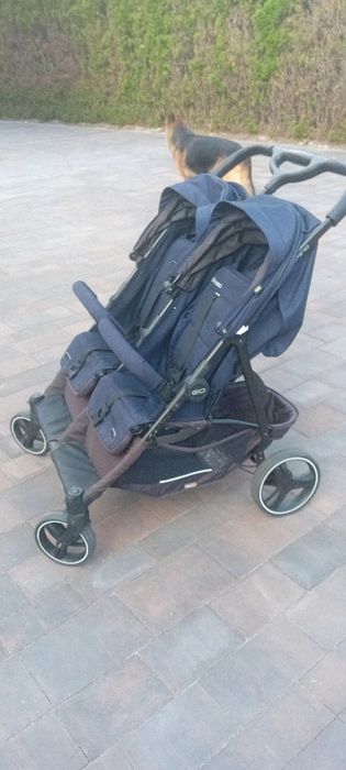 Wózek spacerowy dla Bliźniaków