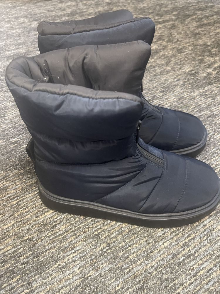 Дутікі Zara 39р оригінал бу