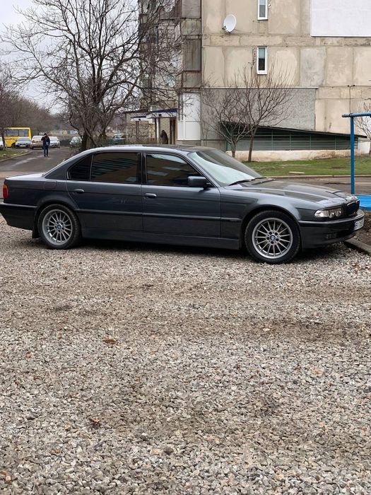 Продам автомобіль BMW e38 740iL 1999рік