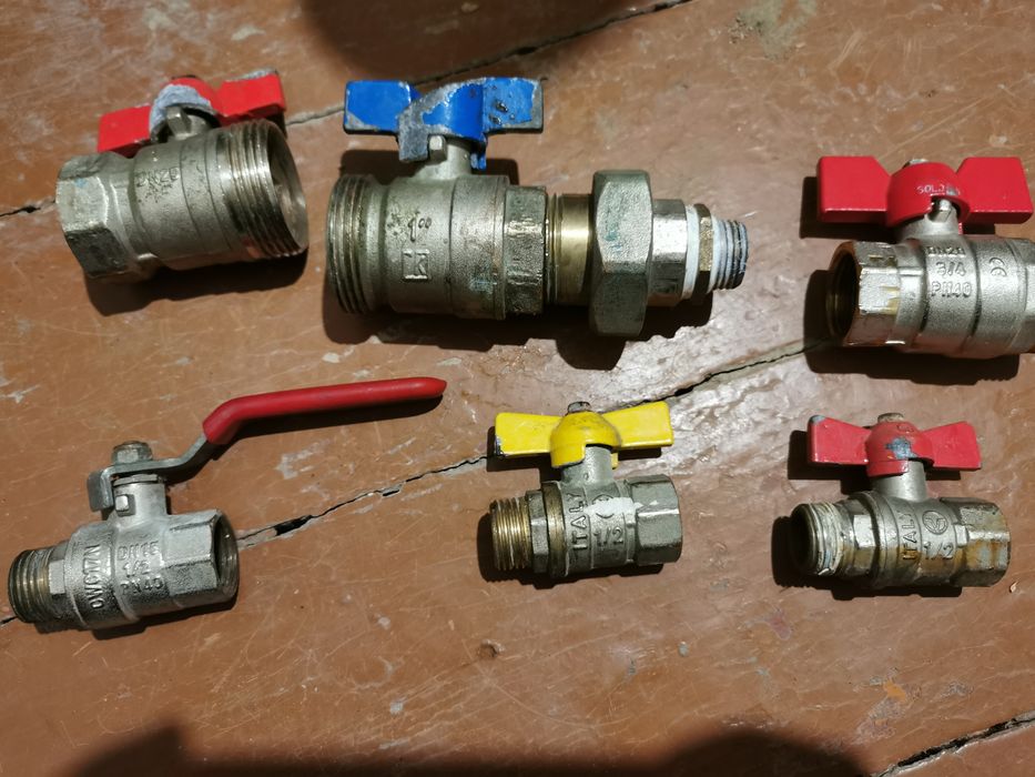 Крани сантехнічні б/у