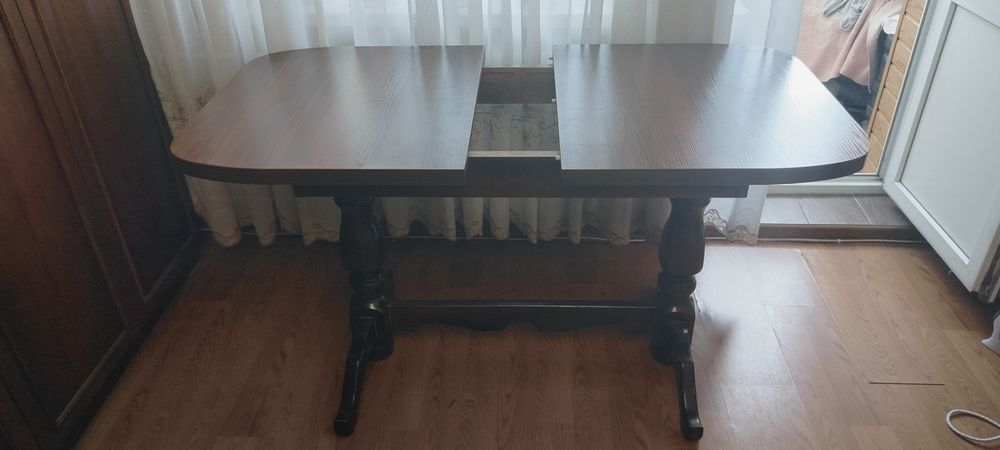 Продам обідній розкладний стіл у відмінному стані