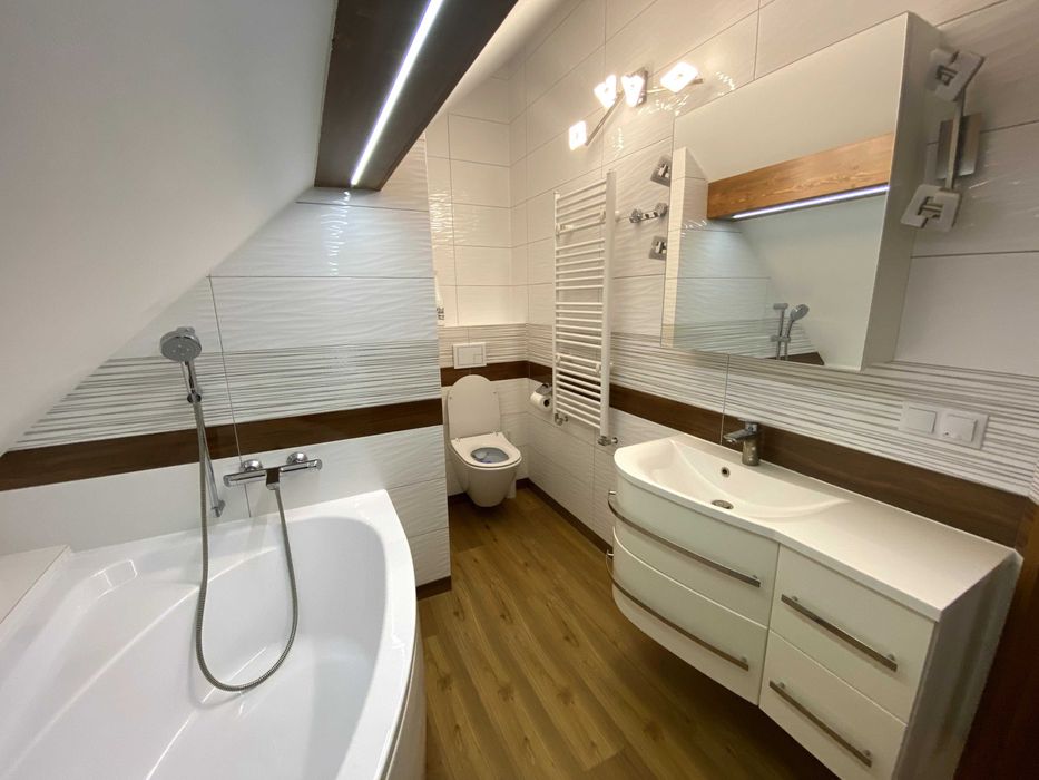 Funkcjonalny dom z garażem (bez pośredników)