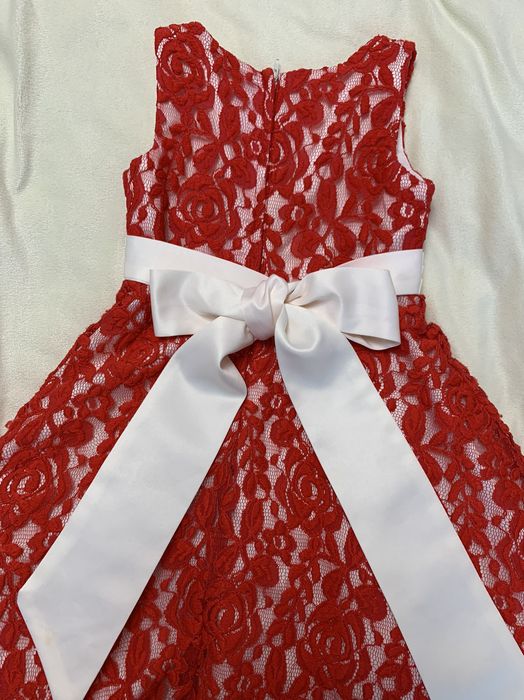 Святкова сукня для маленької красунечки