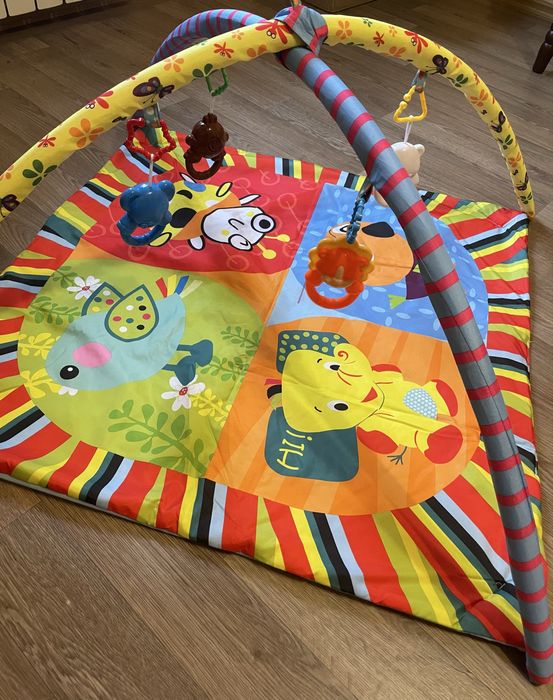 Детские коврики и мобиль на кроватку
