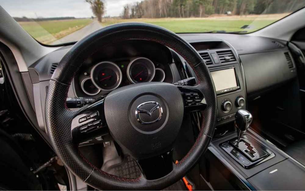 Mazda CX-9 przestronny 7 os. SUV, wersja europejska
