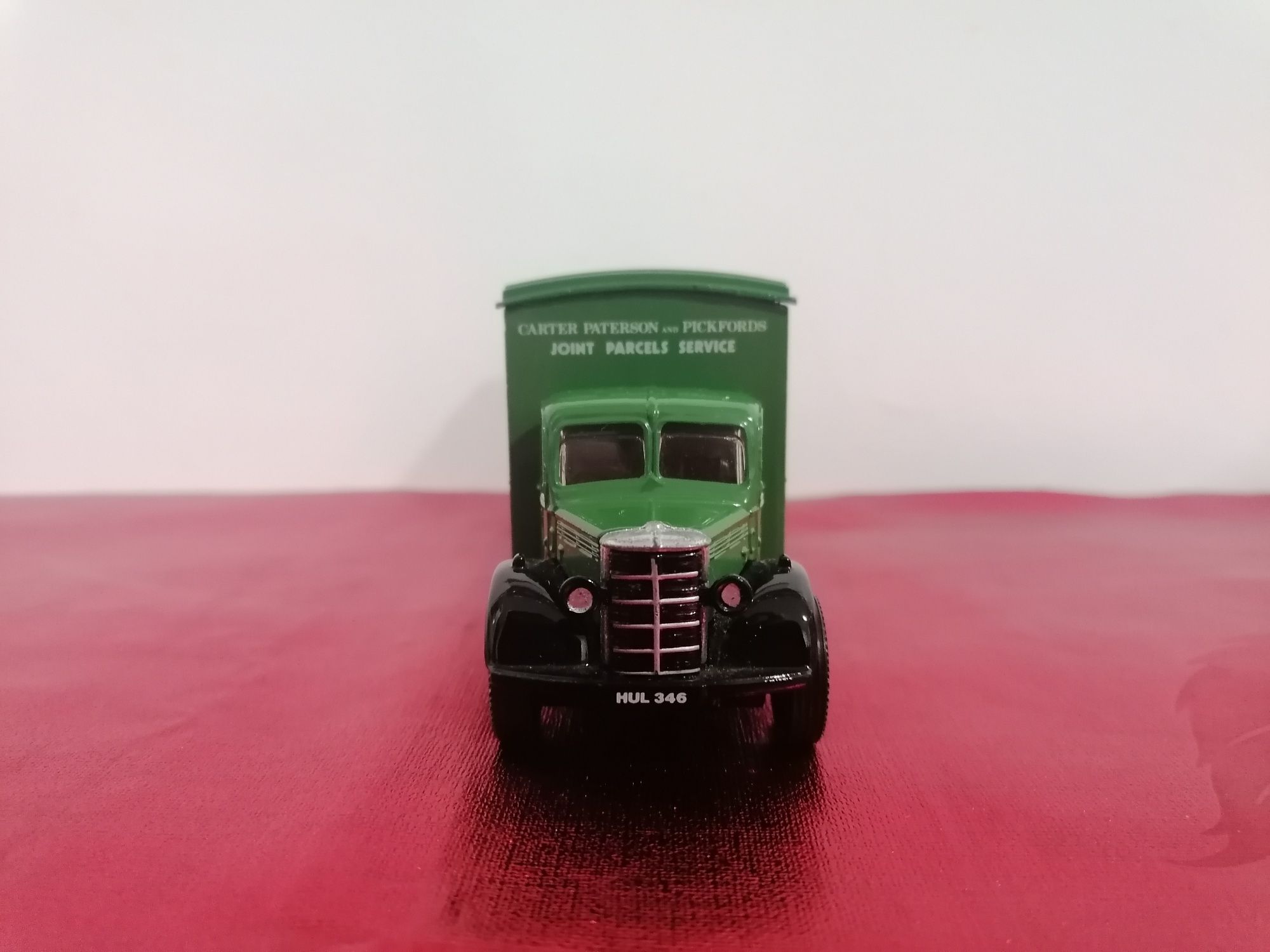 Camioneta miniatura em metal Bedford "0" Series Van da Carter Paterson