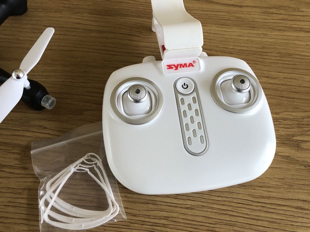 Коптер syma x23w