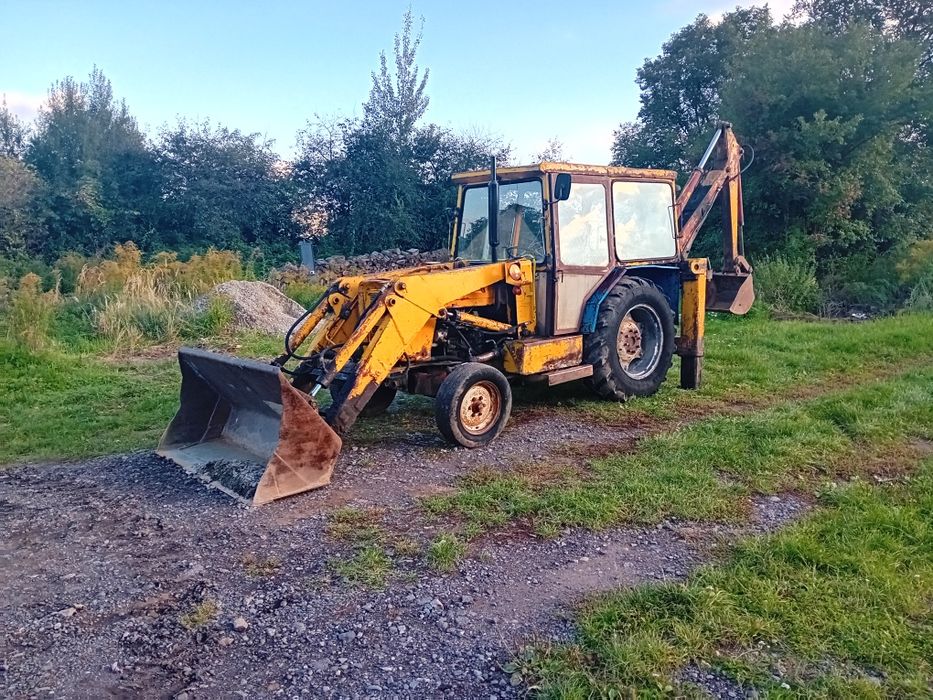 Ostrówek K-162 Koparko-ladowarka