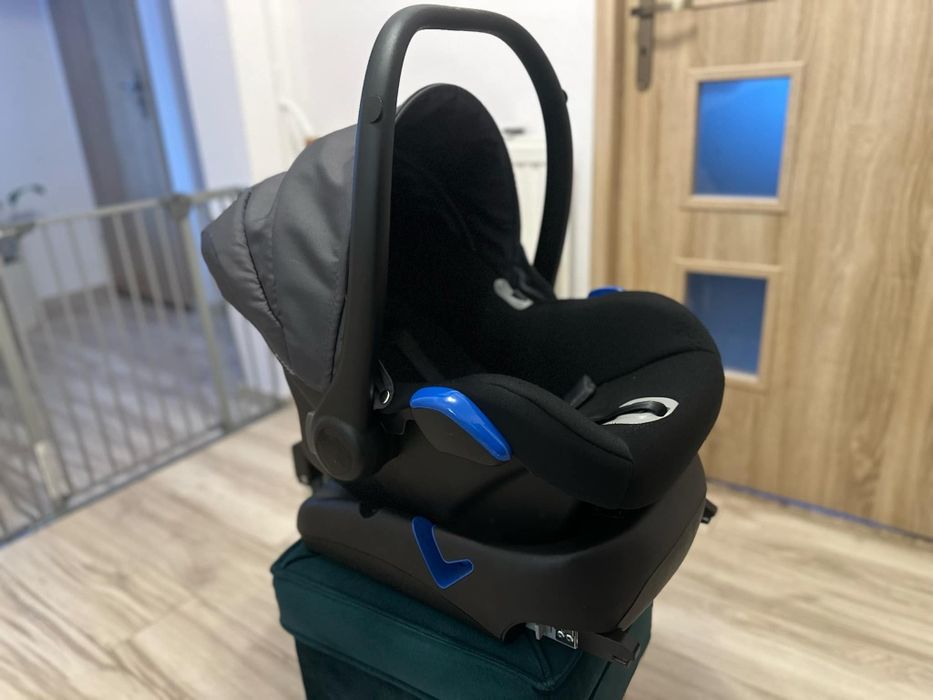 Sprzedam fotelik samochodowy  razem z baza ISOFIX