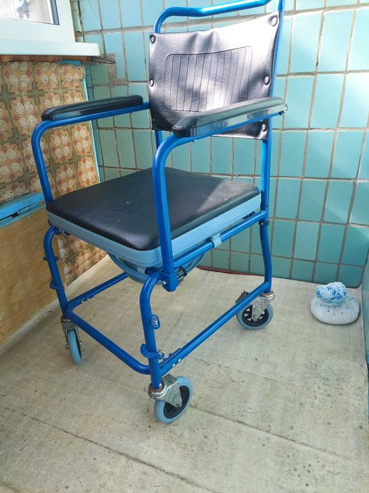 Інвалідний візок - туалет