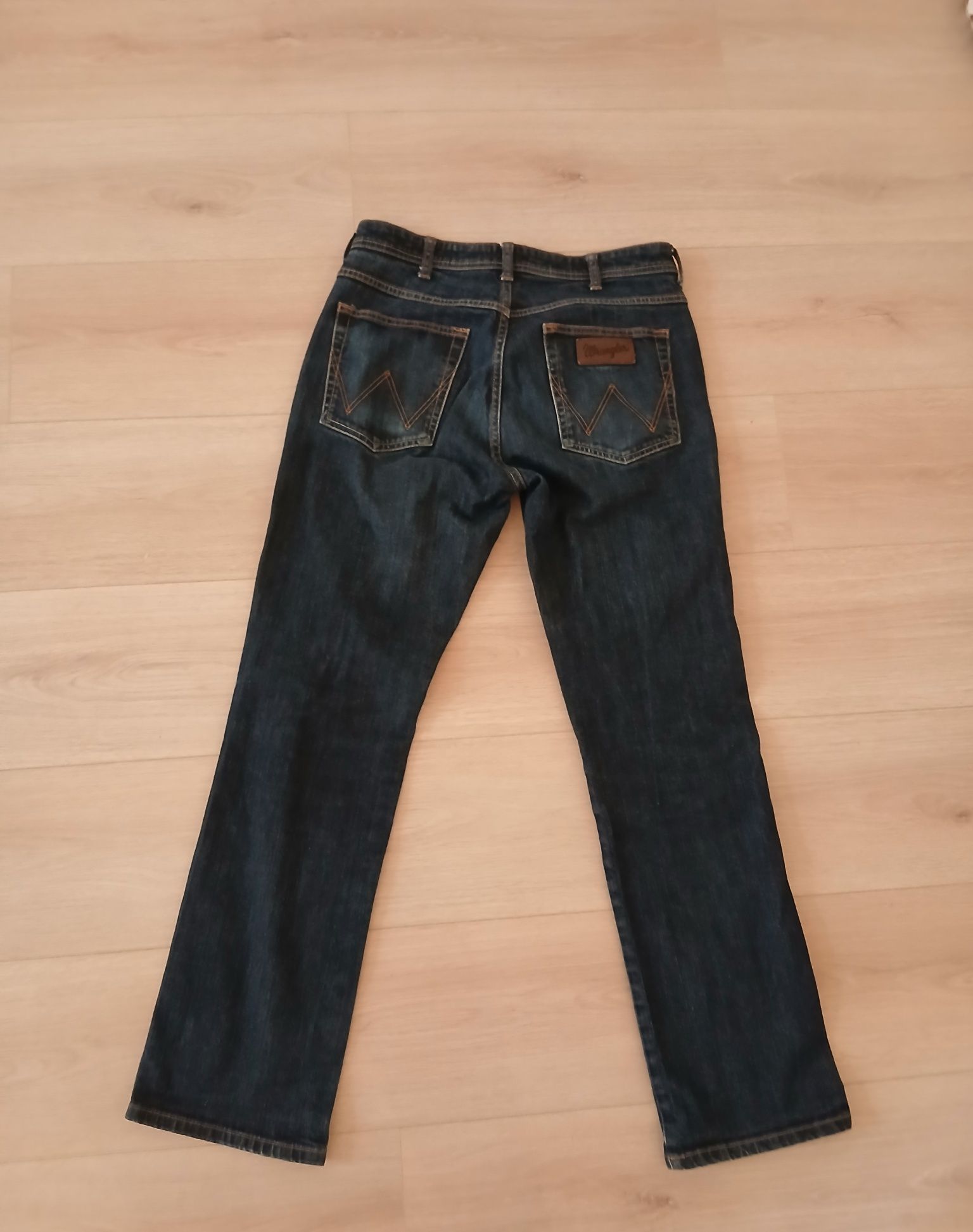 Джинси Wrangler Arizona