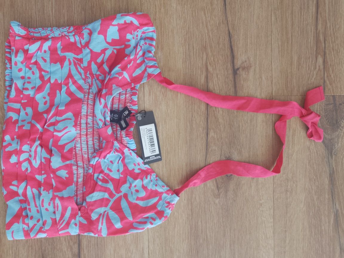 PrettyLittleThing top r. 32