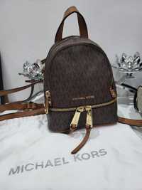 Michael Kors Rhea Mini plecak plecaczek monogram MK brąz