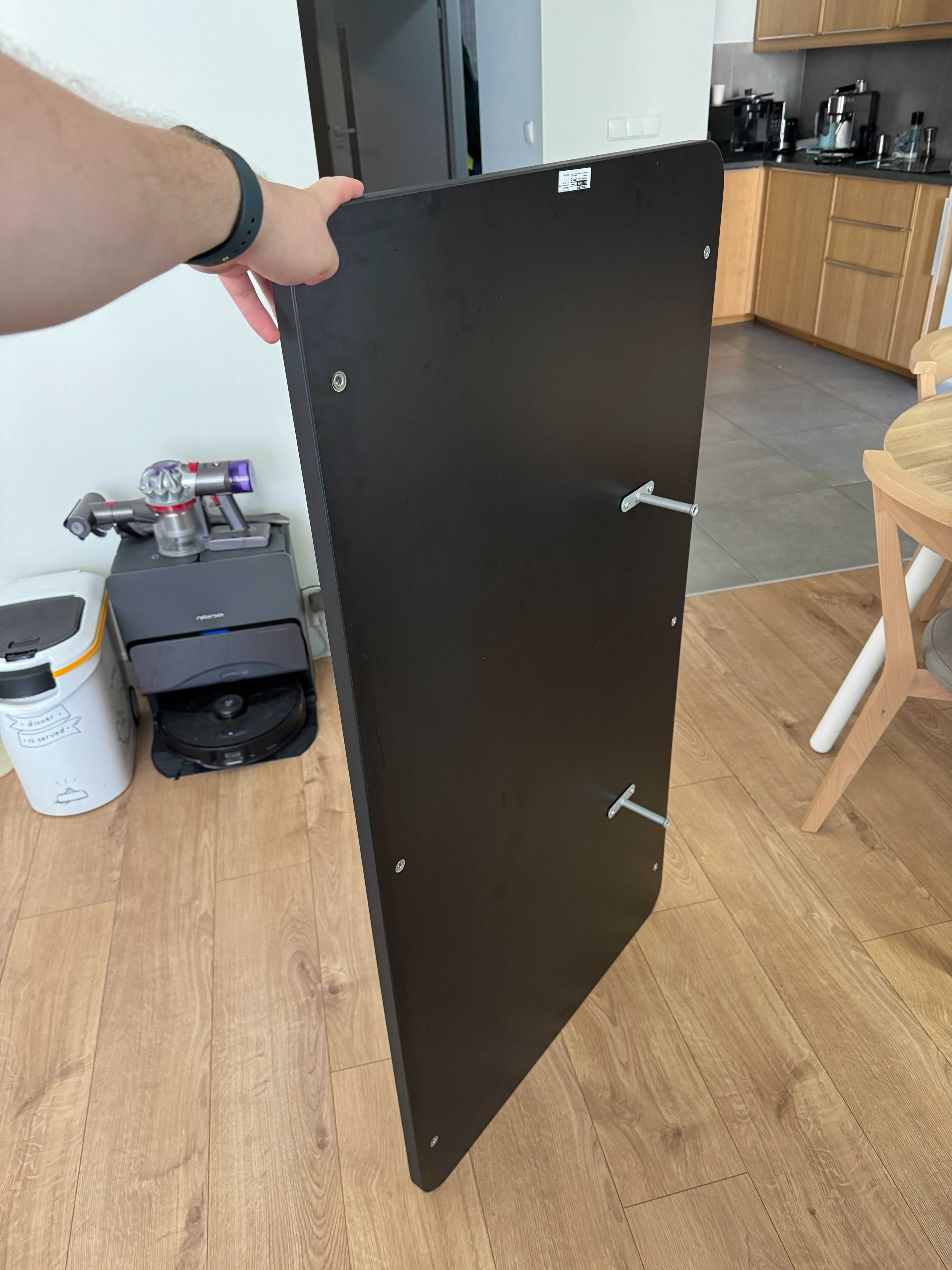 Biurko IKEA TOMMARYD 130x70 w doskonałym stanie