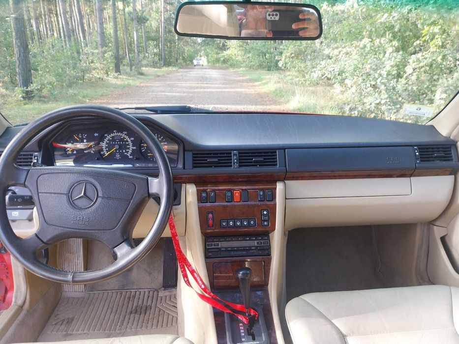 Sprzedam Mercedes-Benz z  1992 r  w 124 300 CE Coupe