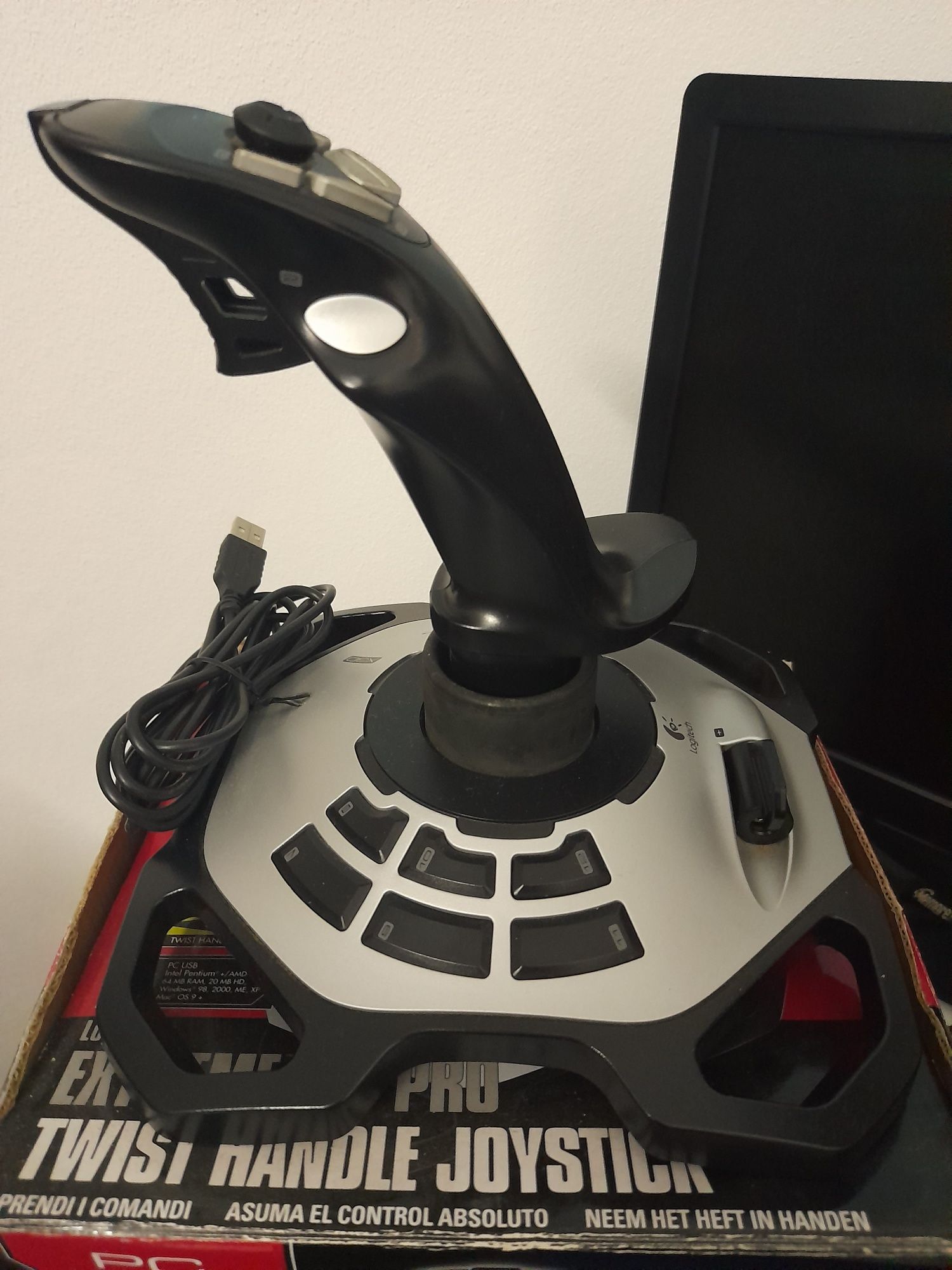 Joystick Logiteck Extreme 3D Pro