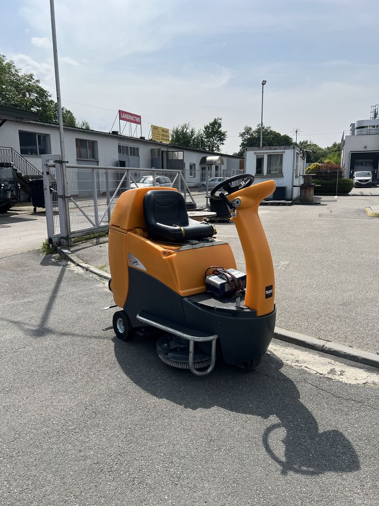 Szorowarka Taski Swingo 3500 z fotelem import Niemcy okazja