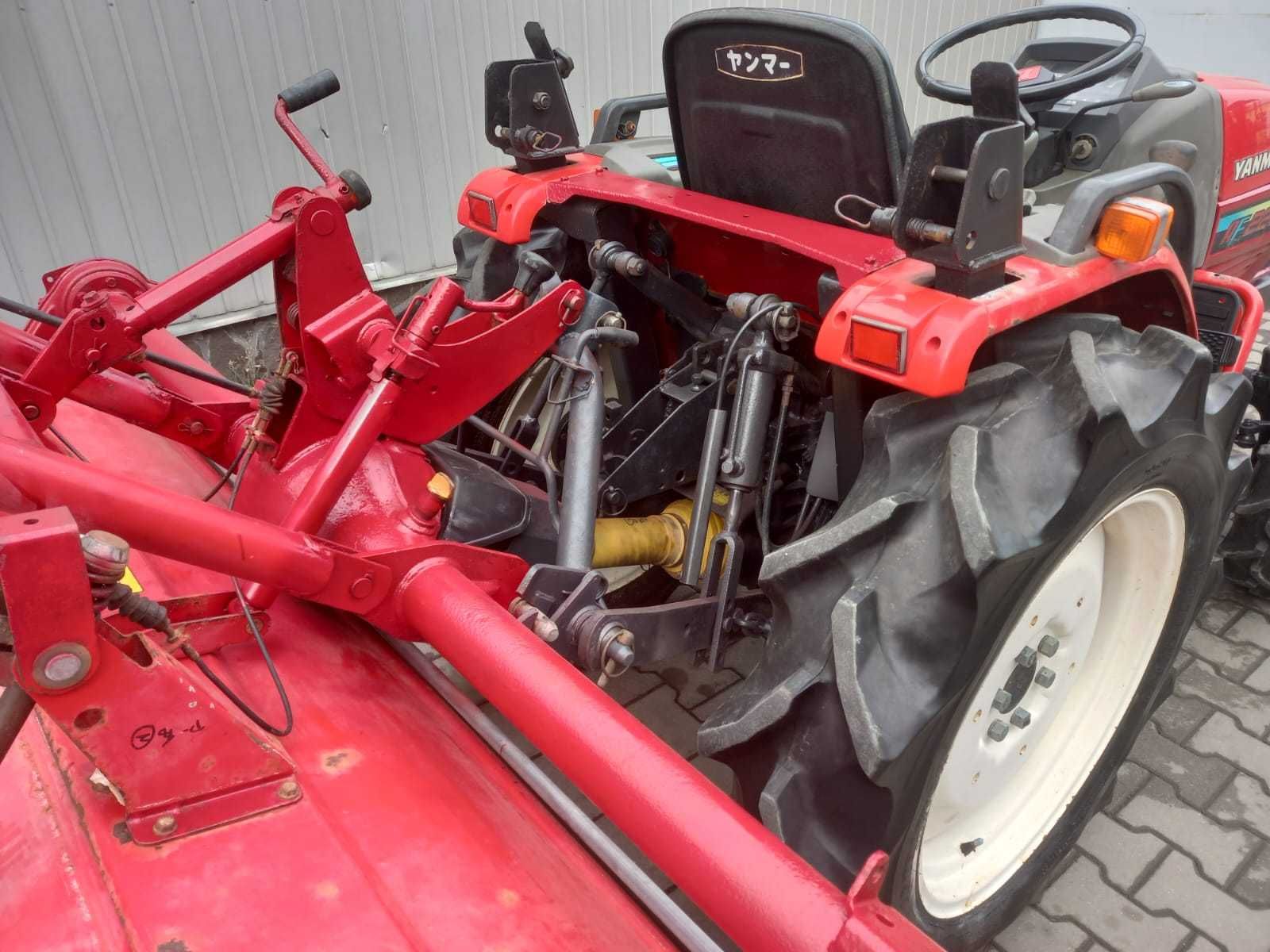 Japoński traktorek Yanmar AF 226 z glebogryzarką 4x4 26 KM Rewers