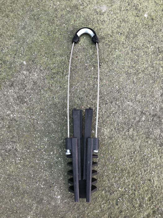 Затискач анкерного типу 6-9мм