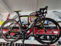Bicicleta estrada BMC carbono.