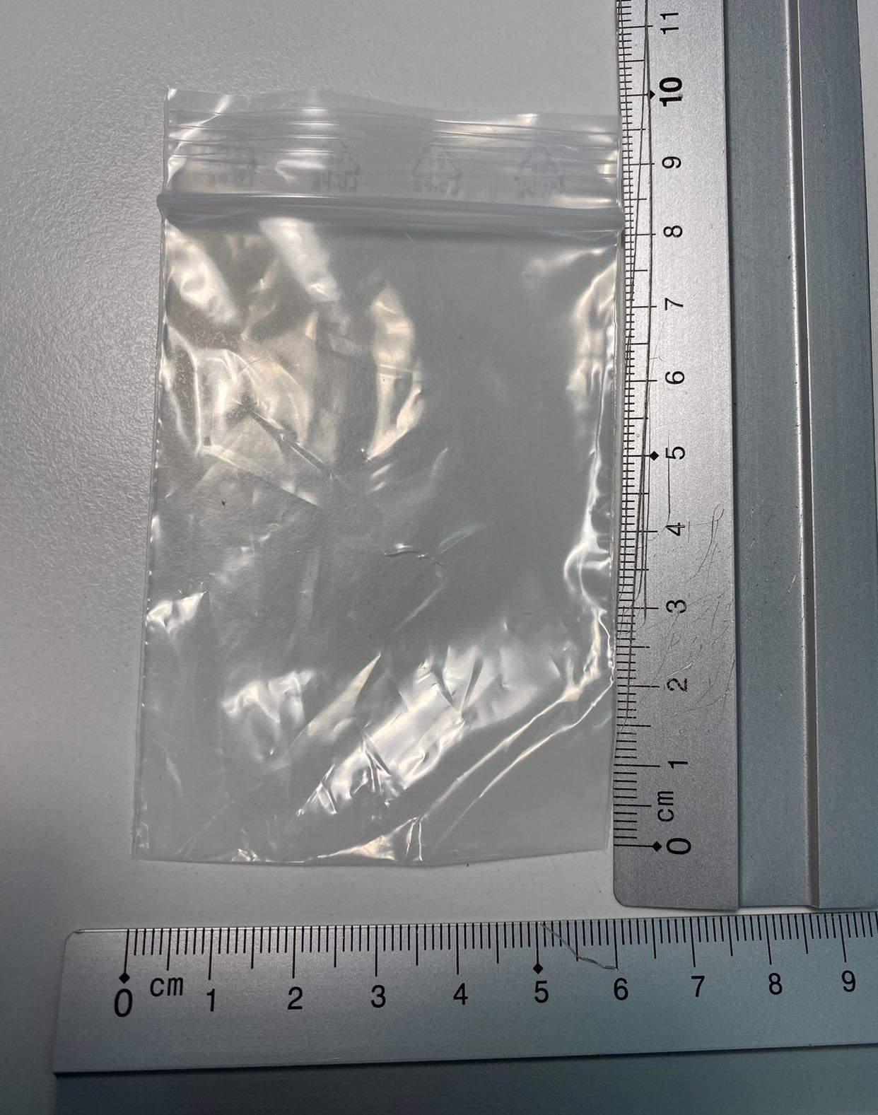 Sacos plásticos com fecho