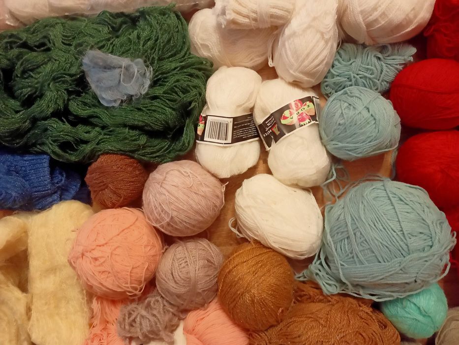 Włóczka 70 motków- 7 kg