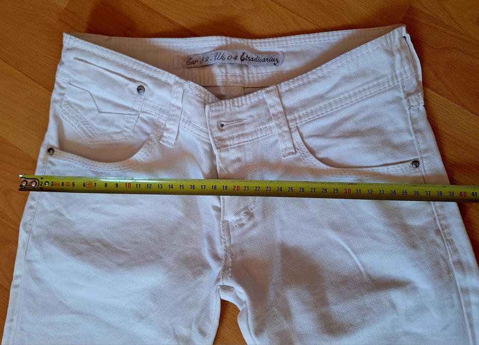 Jeansy - Stradivarius - rozmiar 32