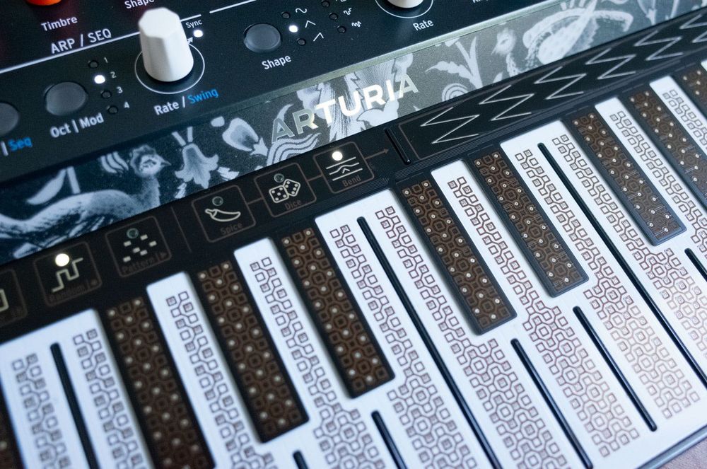 Arturia Microfreak sintetizador, novo com 4 anos e meio de garantia