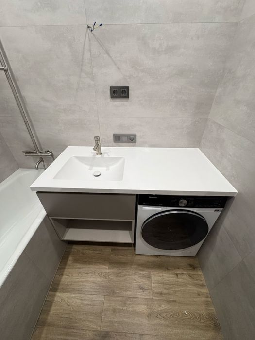 Стільниця столешня з умивальником і тумбою під замовлення