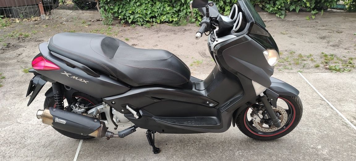 Yamaha x max 250