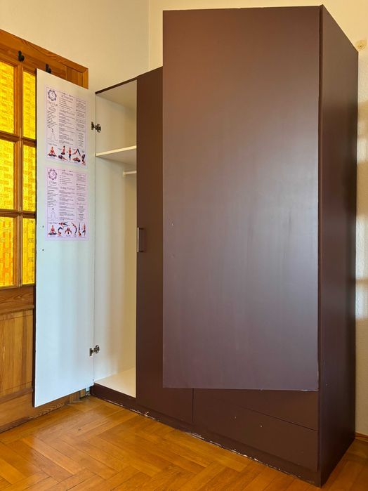 szafa trzydrzwiowa Ikea Dombas