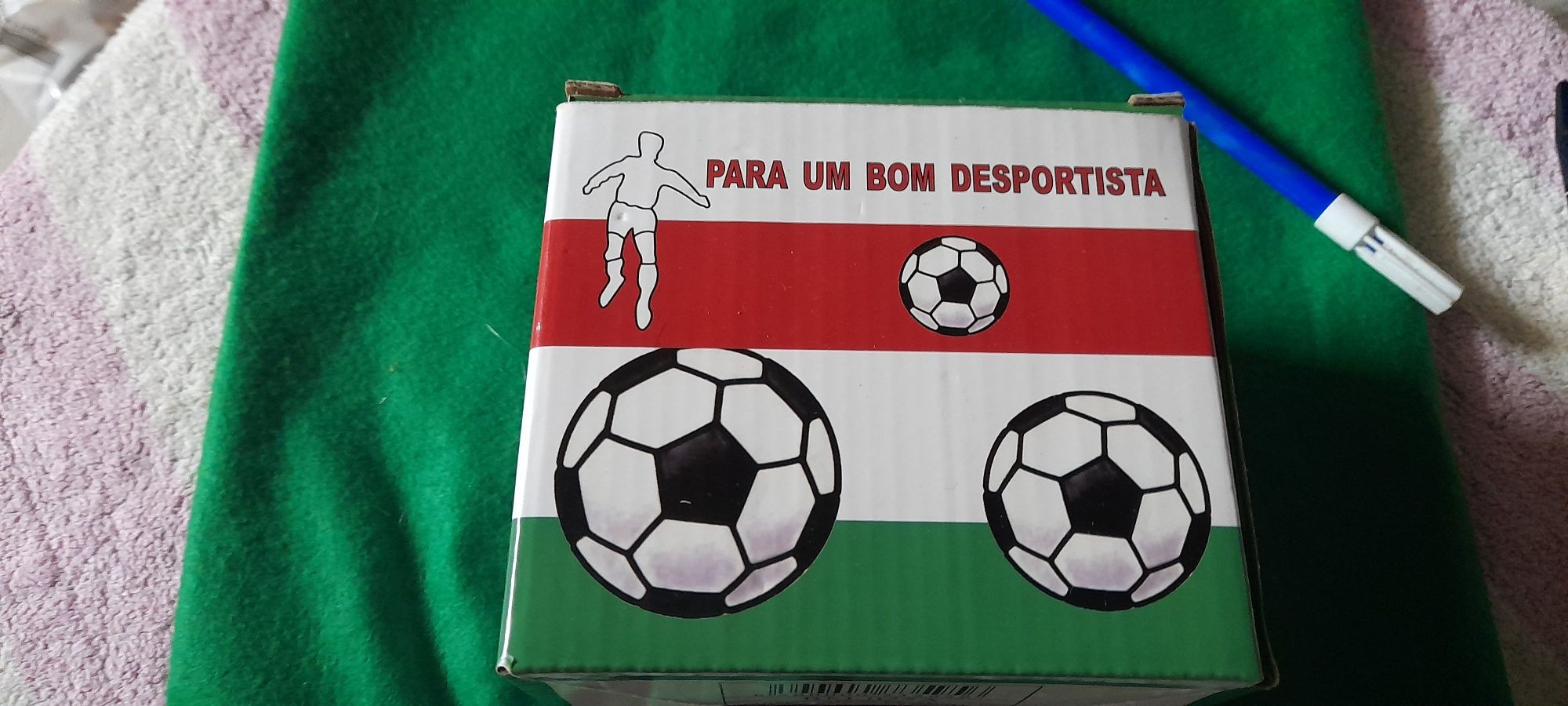 Caixas guarda joias e caneca desportiva
