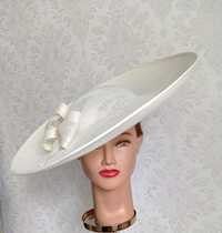 Piękny duży luksusowy kremowy kapelusz rondo ślub wesele przyjęcie