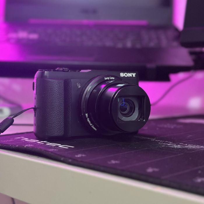 Aparat fotograficzny SONY HX-50 + akcesoria