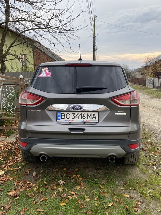 Автомобіль форд ескейп 2012 року