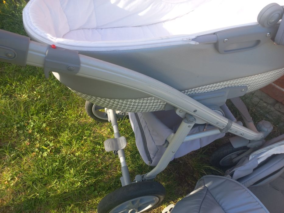 Sprzedam wózek 3w1 Camarelo Vision Sportline srebrny