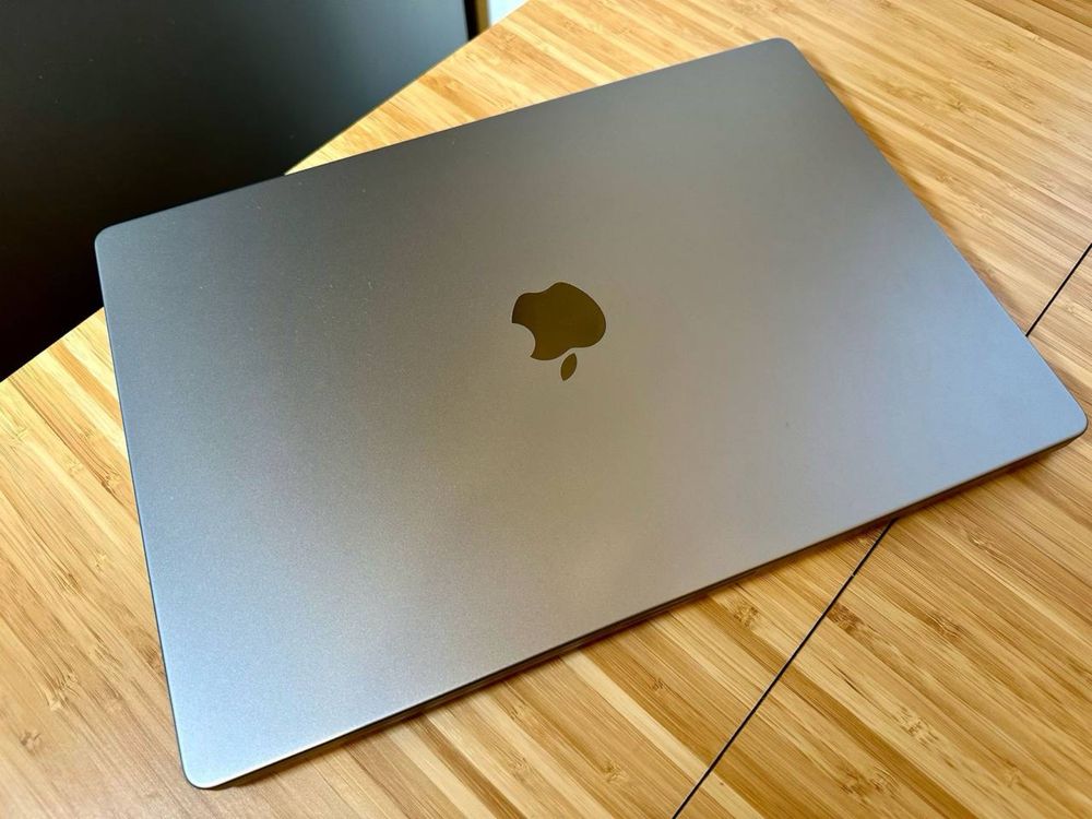 MacBook Pro 16 2021р. / M1 Pro / 16 / 512 Gb
