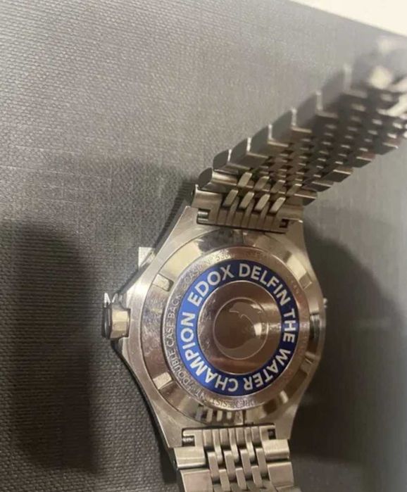 Швейцарские часы EDOX.
Серия "Дельфин"