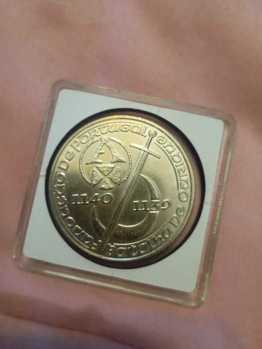 Vendo moeda Portuguesa de 250 escudos em prata.