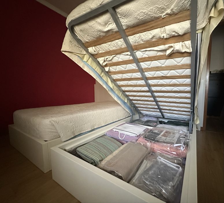 Camas lacadas de 1,10m de largura