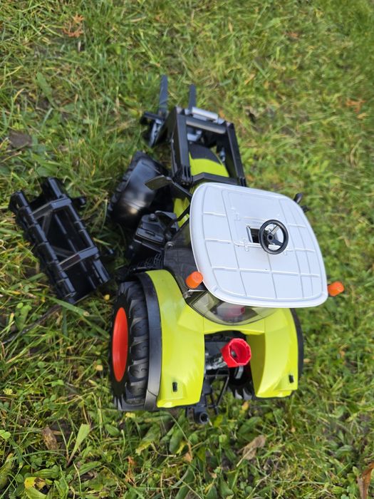 Bruder traktor class tur  zabawka
