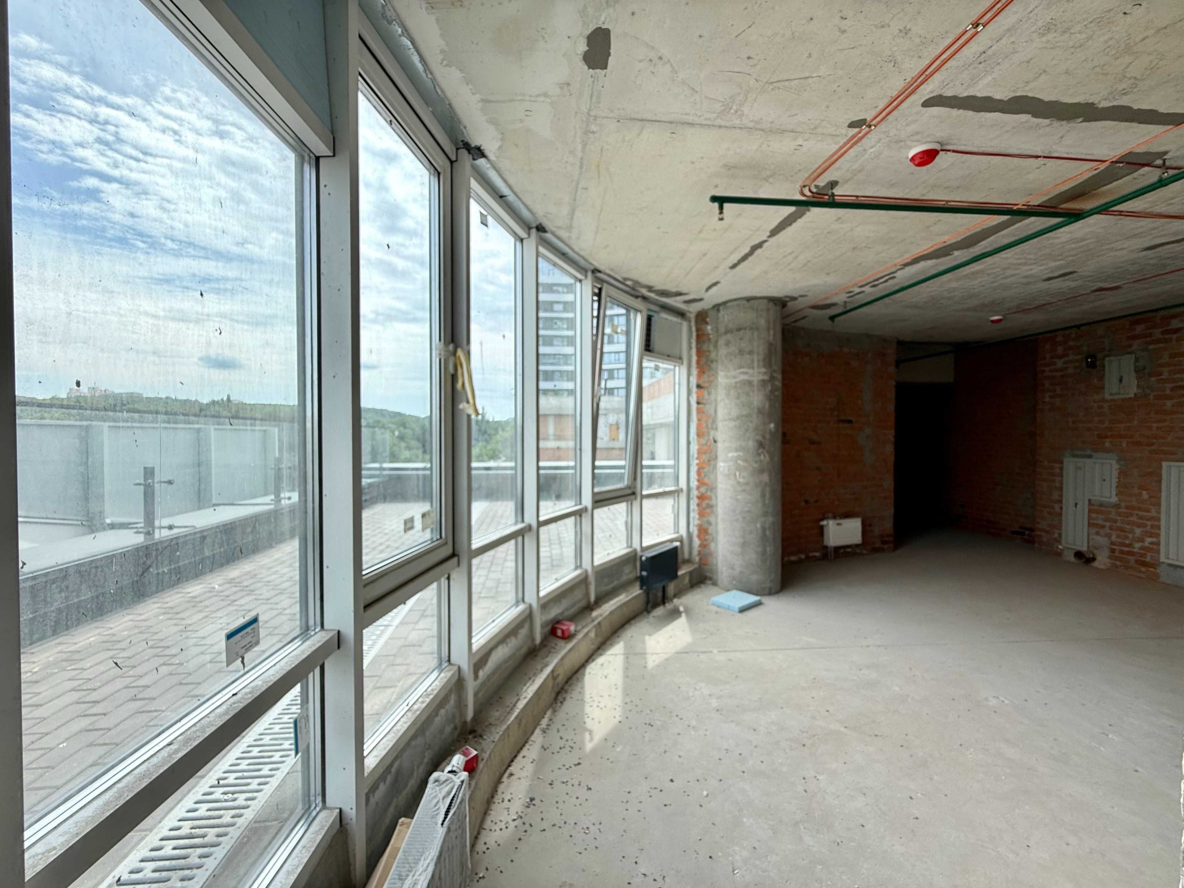 Продаж комерції 35м2 з терасою в ЖК White Lines, метро Голосіївська