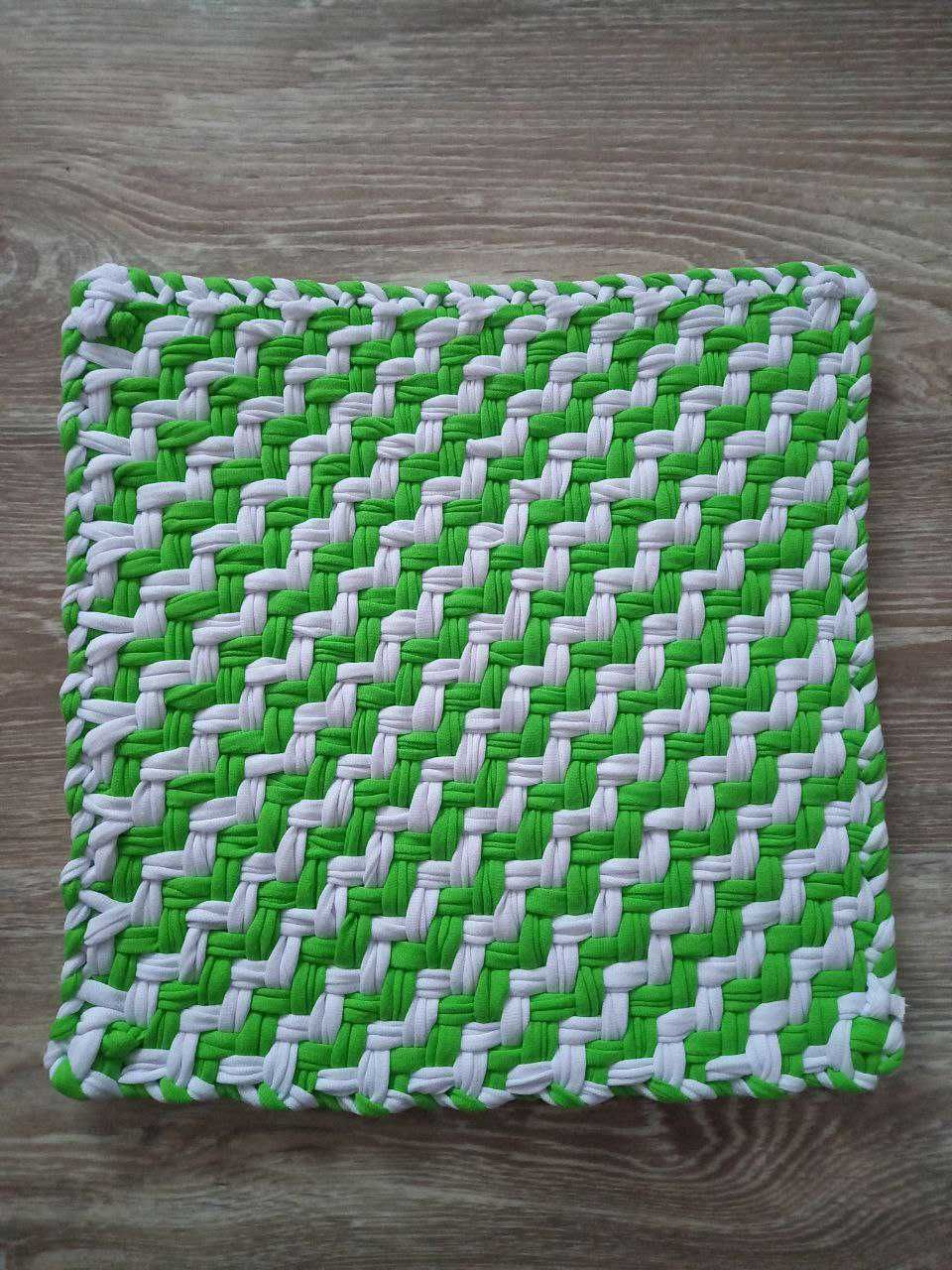 плетений килимок маленький 30 на 30 коврик для табурету