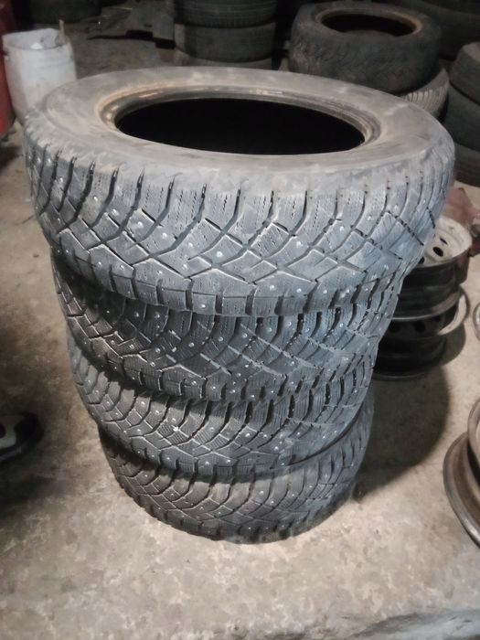 Продам зимові колеса 175/70R14