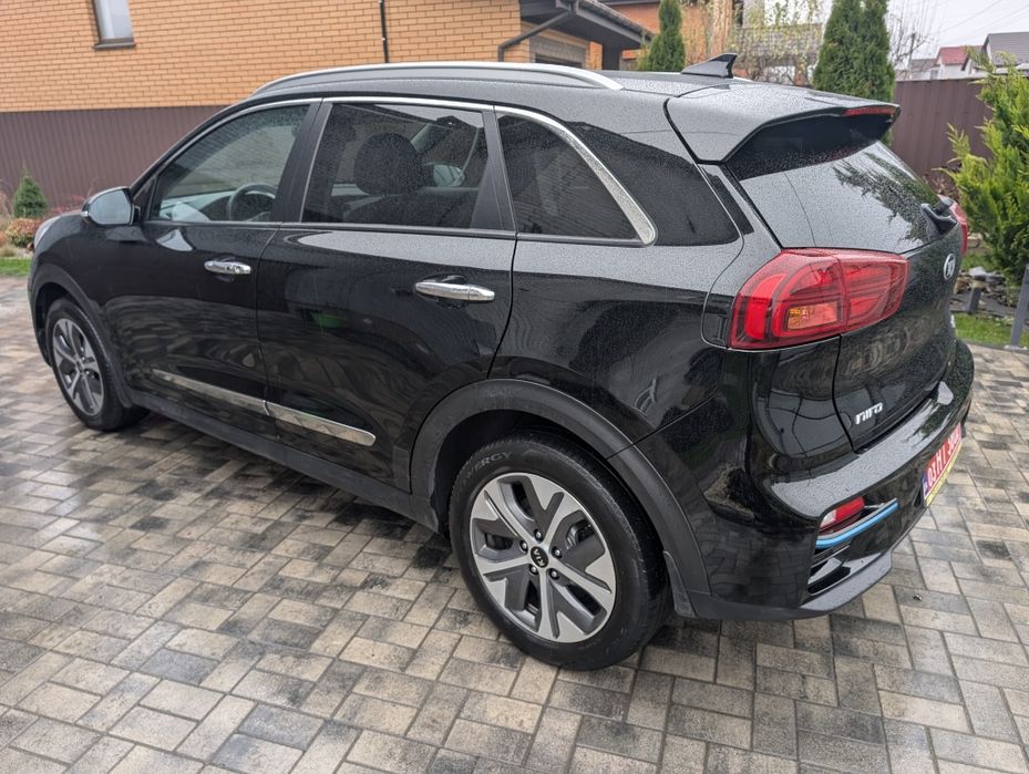 Продам Kia Niro 64кВ