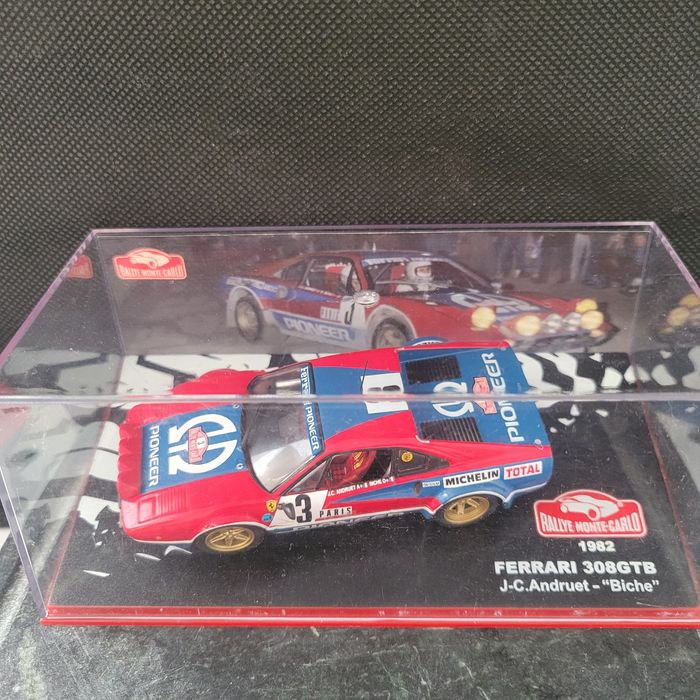 Carro miniatura Ferrari