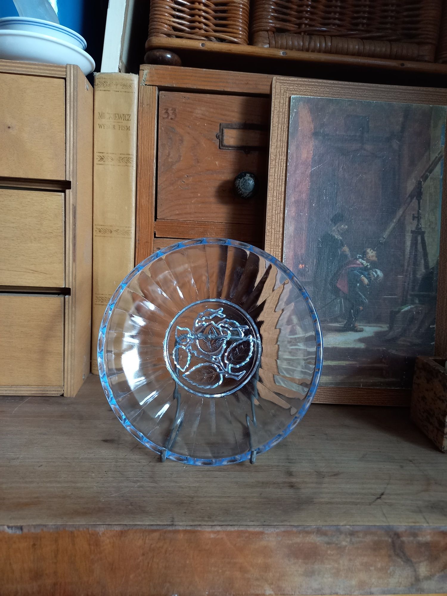 Talerzyk niebieskie stare szkło prl talerz vintage