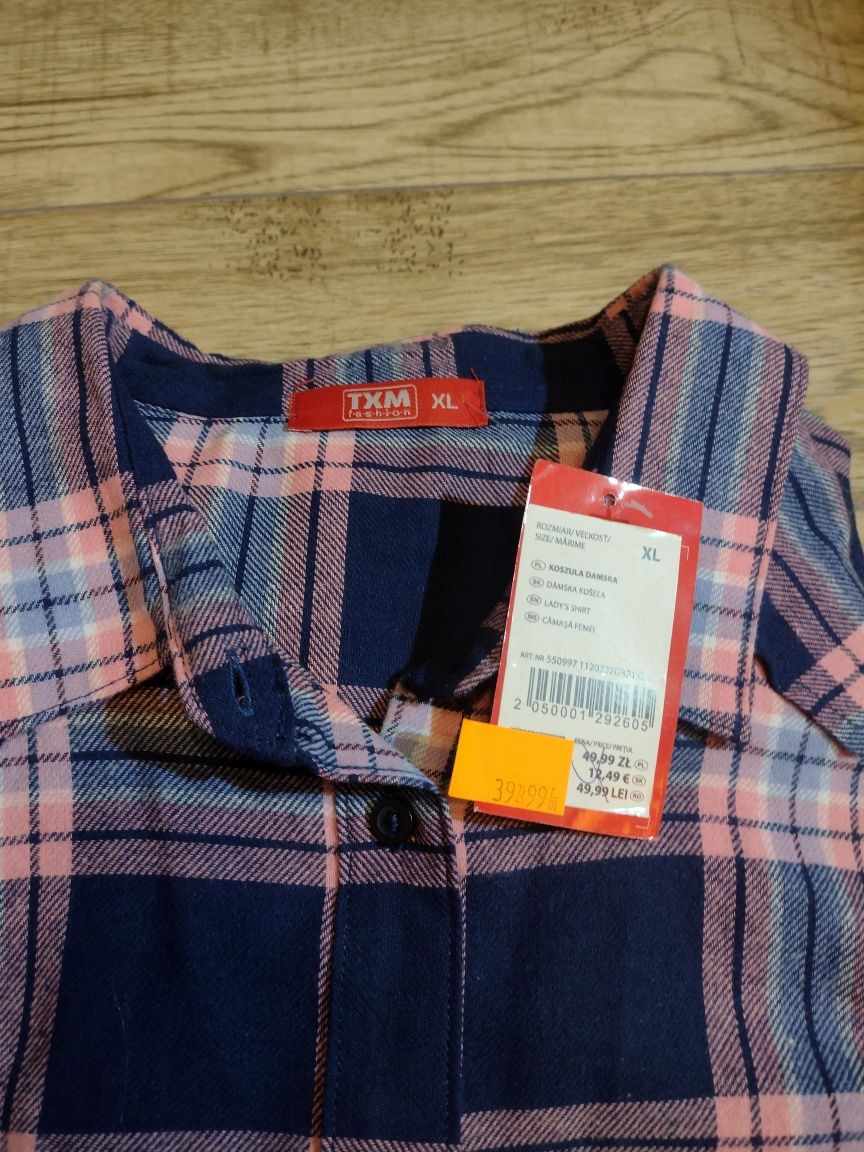Sprzedam koszulę w granatowe-różowe kratę firmy TXM r.XL